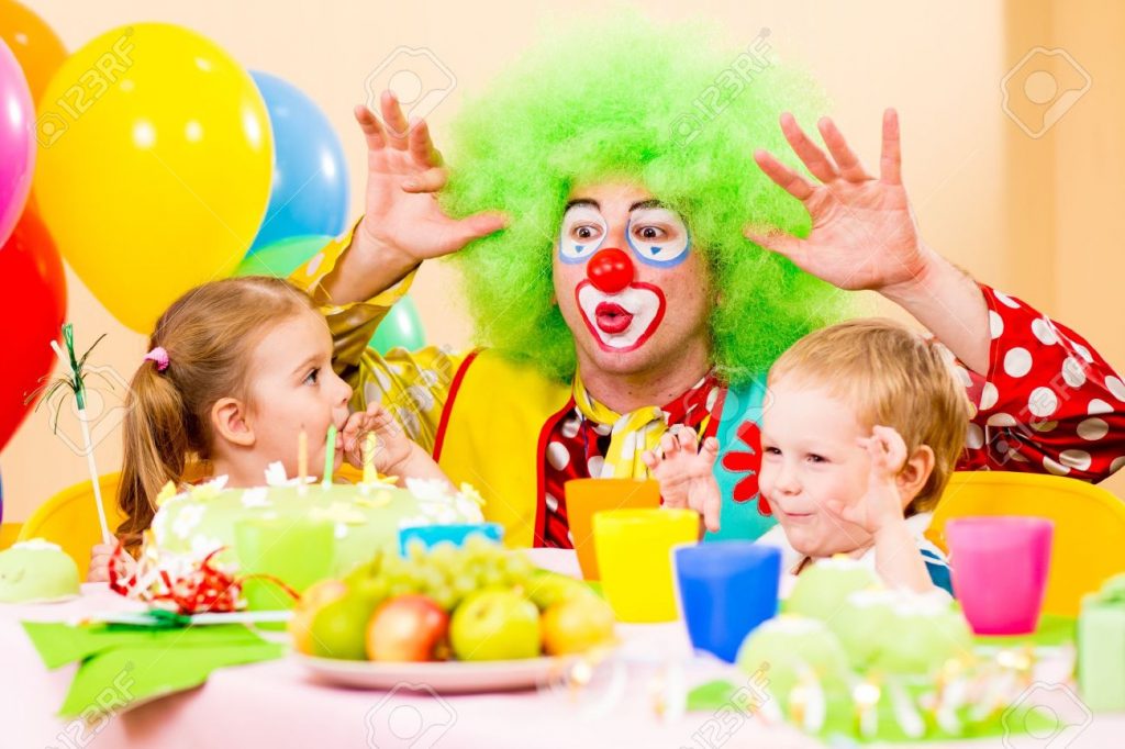 Is it a good idea to have kids party clowns at the party